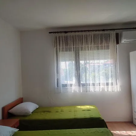 Apartment Tina